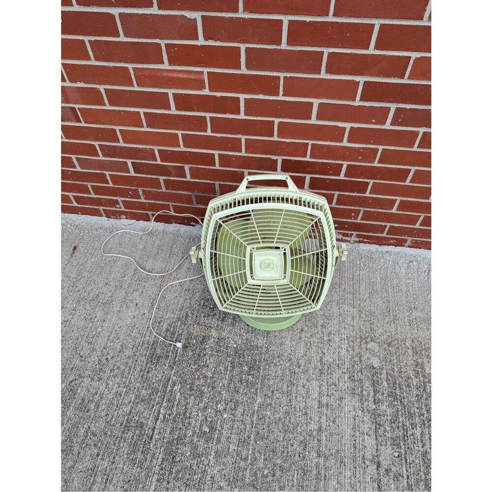 Retro Sears High Velocity 3 Speed Floor Fan Avocado Celery Green  Vtg. USA Made